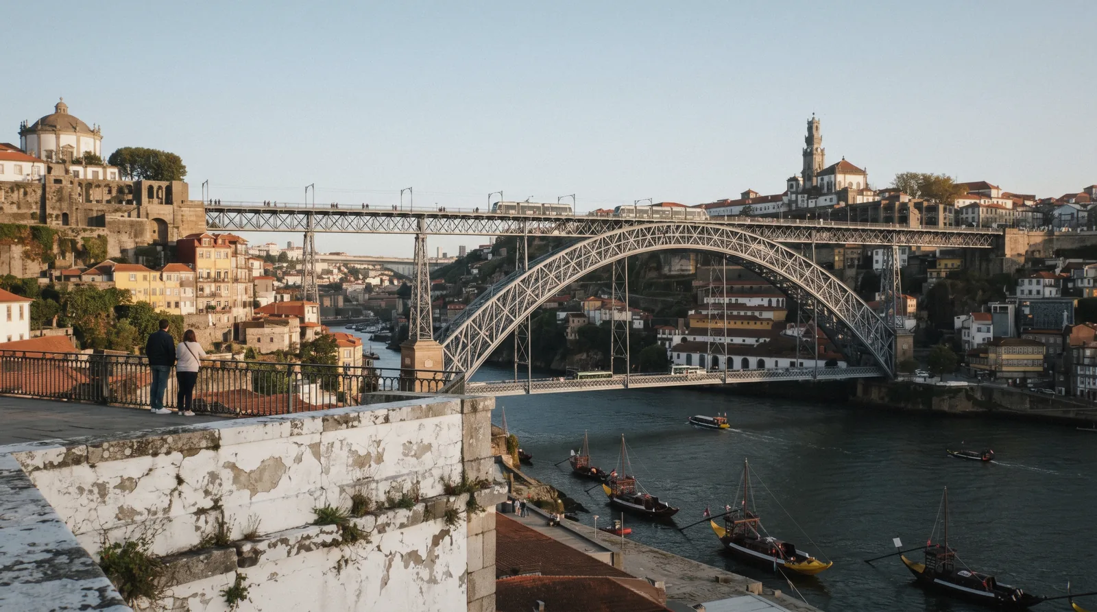 The Ribeira quay, the Luís I bridge and the Gaia port lodges seen from the Serra do Pilar terrace on a Porto map page